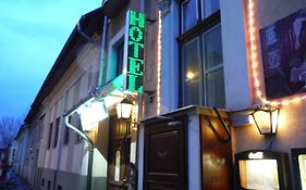Illes Hotel